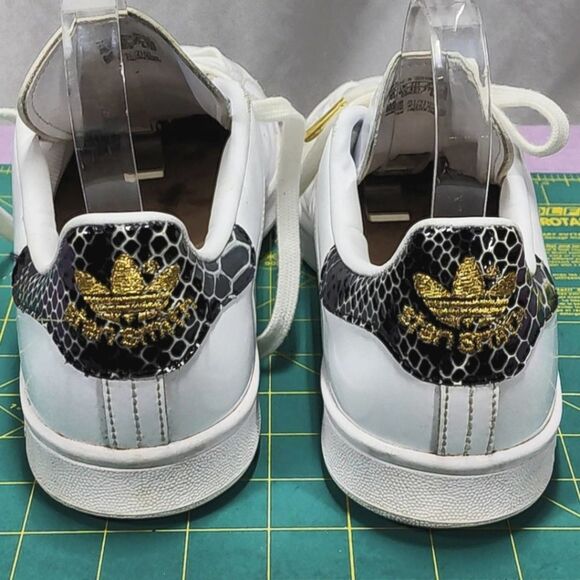Adidas Stan Smith shiny white black snakeskin FV3422 10 - Picture 5 of 12